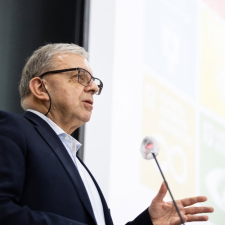 How Scientific Research Can Contribute to a Sustainable Society