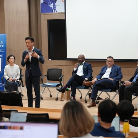Special Guests During “Understanding Decision-Making Process in U.S. Politics”