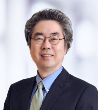 Professor Doo Hyun Chung (Department of Pathology), Recipient of the 2020 Excellence in Research Award